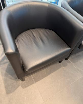 Lotto tre poltrone nere in eco pelle