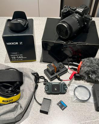 Nikon Z 50 + Nikkor Z 18-140 + Accessori