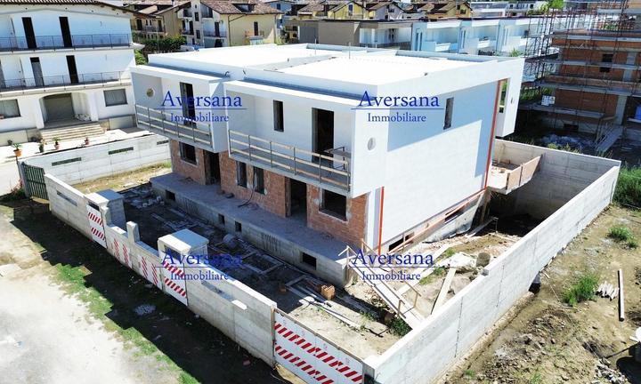 Villa capofila di 80 mq a livello + seminterrato