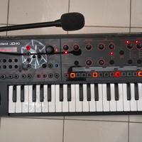Roland JD-XI synth