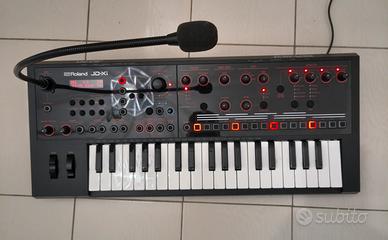 Roland JD-XI synth