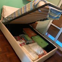 Letto contenitore una piazza e mezza.
