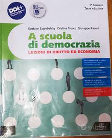 Libro di diritto "A scuola di democrazia"
