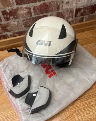 Casco da moto Givi bianco con occhiali da sole