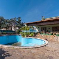 Villa di prestigio con piscina in via di blasi