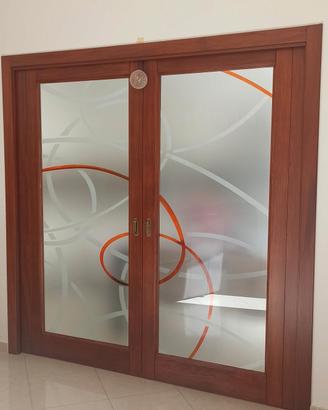 Doppia porta scrigno in legno e vetro