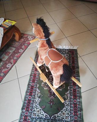 cavallo a dondolo bambini 
