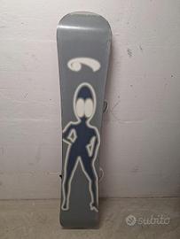 Tavola snowboard Blackhole + attacchi originali
