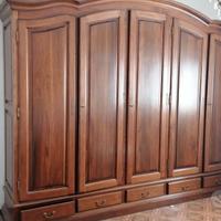 Armadio arte povera da camera in legno