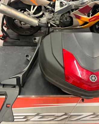 Bauletto e piastra originale Yamaha t max 560