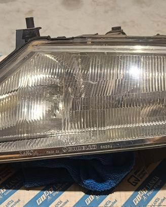 Faro anteriore sinistro Lancia Y 