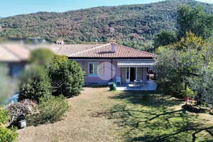 PORZIONE DI BIFAMILIARE A TORRI DEL BENACO