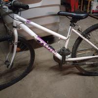 bicicletta bambina B-twin Rock rider 300