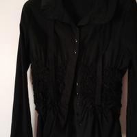 Camicia nera, leggera ed elegante