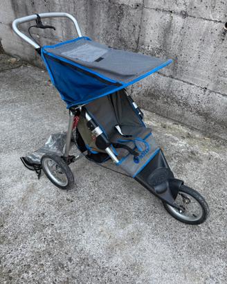 Passeggino tre ruote