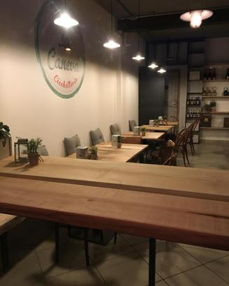 Bar completamente attrezzato