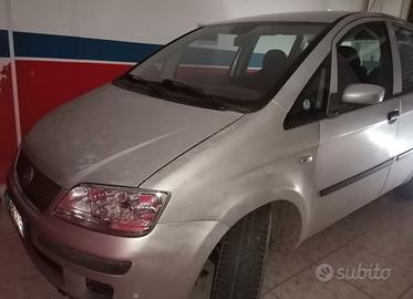 FIAT Idea 1.3 Multijet con carrello appendice