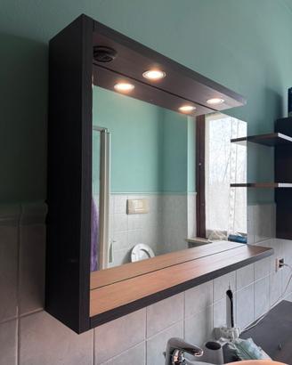 Specchiera con mensola e faretti  bagno