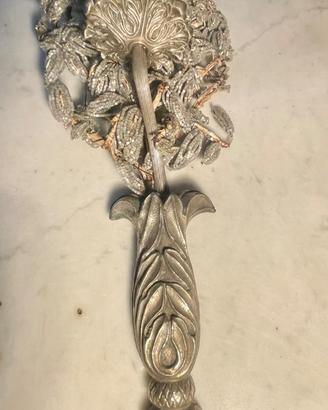 Applique antica con perline d’antiquariato