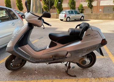 Piaggio Hexagon 125 4T