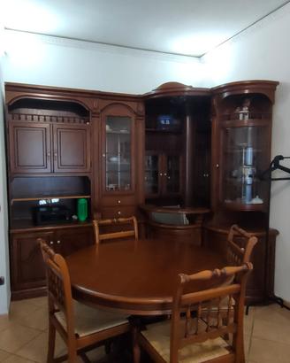 Angolo bar - Mobile salotto con tavolo e sedie