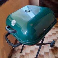Barbecue con coperchio 