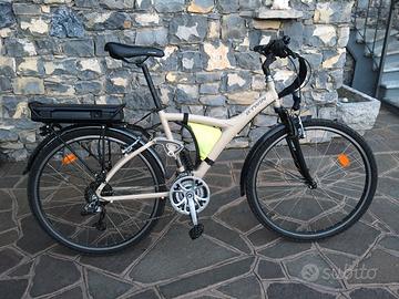 Bicicletta elettrica B-Twin Original 700 - 36 V