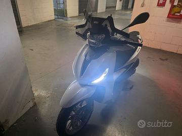 PIAGGIO BEVERLY 310 BIANCO NUOVO GARANZIA 