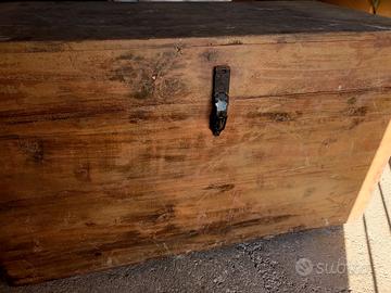 Baule vintage in legno