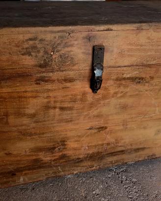 Baule vintage in legno