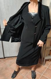 Tailleur donna elegante nero