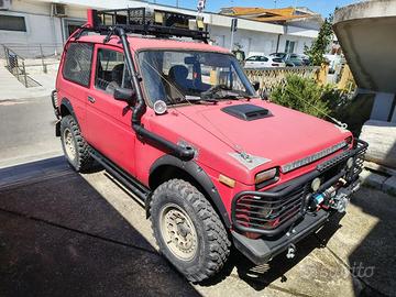 Lada Niva 2121 (1991) 4x4 - 1.6 Carburatori.