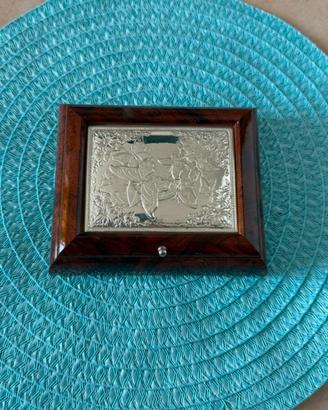 Scatola vintage in legno e argento