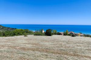 Terreno vista mare-commerciale o villa bifamiliar