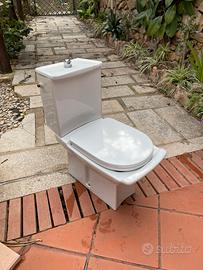 Wc con cassetta in ceramica