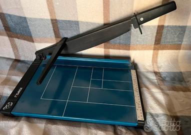 TAGLIA CARTE A LEVA DAHLE