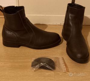 Stivaletti DAINESE tg. 42, perfetti.