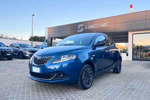 Lancia Ypsilon 1.0 FireFly 5 porte S&S Hybrid Gold