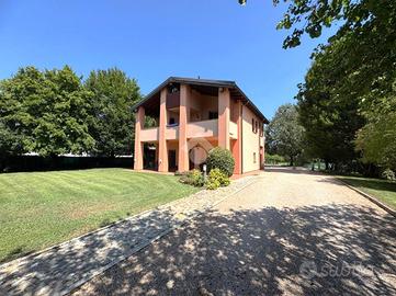 VILLA SINGOLA A SAN GIOVANNI IN PERSICETO