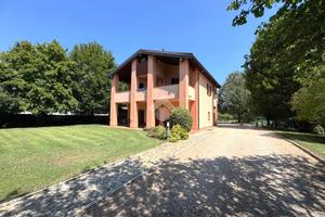 VILLA SINGOLA A SAN GIOVANNI IN PERSICETO