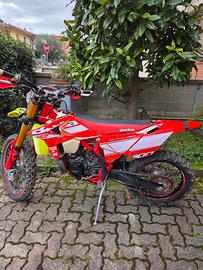 Beta rr 300 anno 2016 omologata motard 