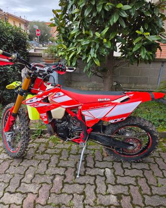 Beta rr 300 anno 2016 omologata motard 