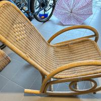 Sedia a dondolo in vimini