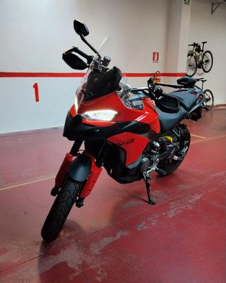 Ducati Multistrada V2 2025