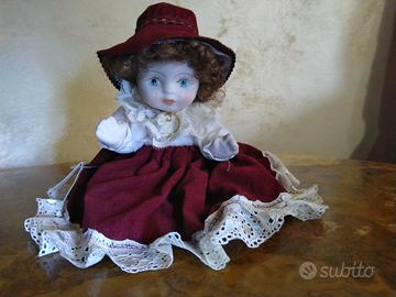 Bambola vintage da collezione