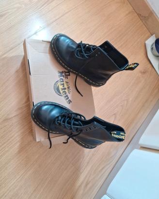 STIVALI DR.MARTENS 36