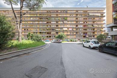 Appartamento di 149 m² con più di 5 locali e box a