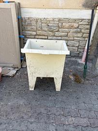Lavabo da esterno in plastica