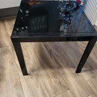Tavolo in vetro nero Mondo Convenienza 
