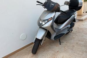 Beverly 200 in buone condizioni